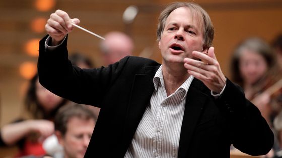 Thomas Hengelbrock dirige Iphigénie en Tauride au Théâtre des Champs-Elysées, du 22 au 30 juin 2019. - Ullstein Bild