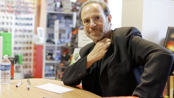 French writer Marc Levy attends a book signing at Furet du Nord on June 12, 2018 in Lille, France. ©Getty - Sylvain Lefevre