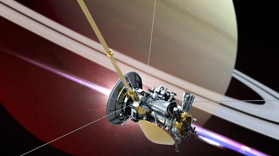 Cassini and Saturn ©Getty - VICTOR HABBICK VISIONS/SCIENCE PHOTO LIBRARY