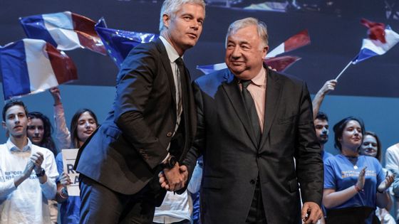 Laurent Wauquiez et Gérard Larcher le 15 mai dernier à Paris pendant la campagne des européennes ©AFP - GEOFFROY VAN DER HASSELT