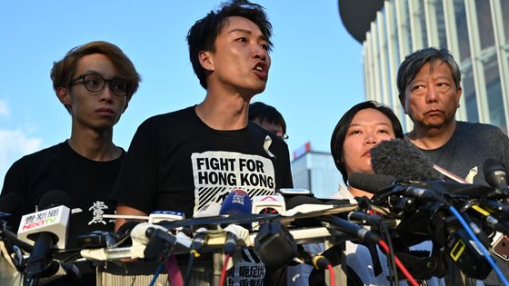 Jimmy Sham, membre du Civil Human Rights Front , organisation impliquée dans la lutte, peu après l'annonce du projet de loi sur les extraditions en Chine Populaire. ©AFP - Hector Retamal