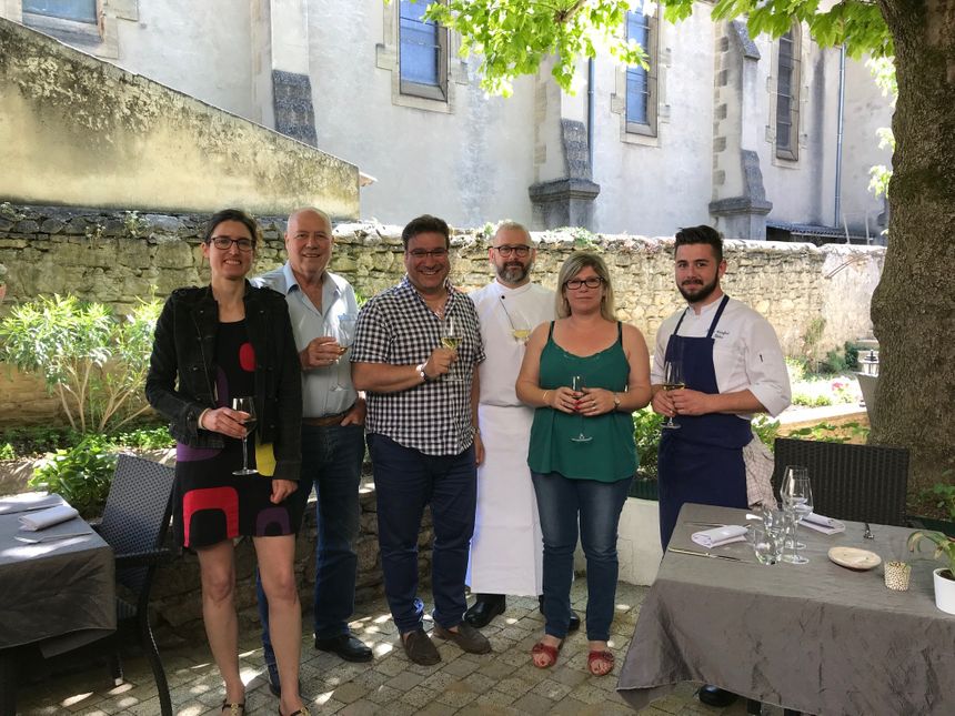 de gauche à droite : Frédérique Riner, Serge Lebrat, Franck D, Sébastien et Julie Bonnet et Jarone Catafort