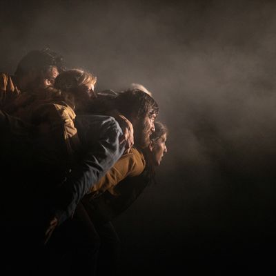 "Sous d'autres cieux", d'après L'Enéide de Virgile, adaptation Kévin Keiss et Maëlle Poésy, mise en scène Maëlle Poésy (Avignon, 2019)