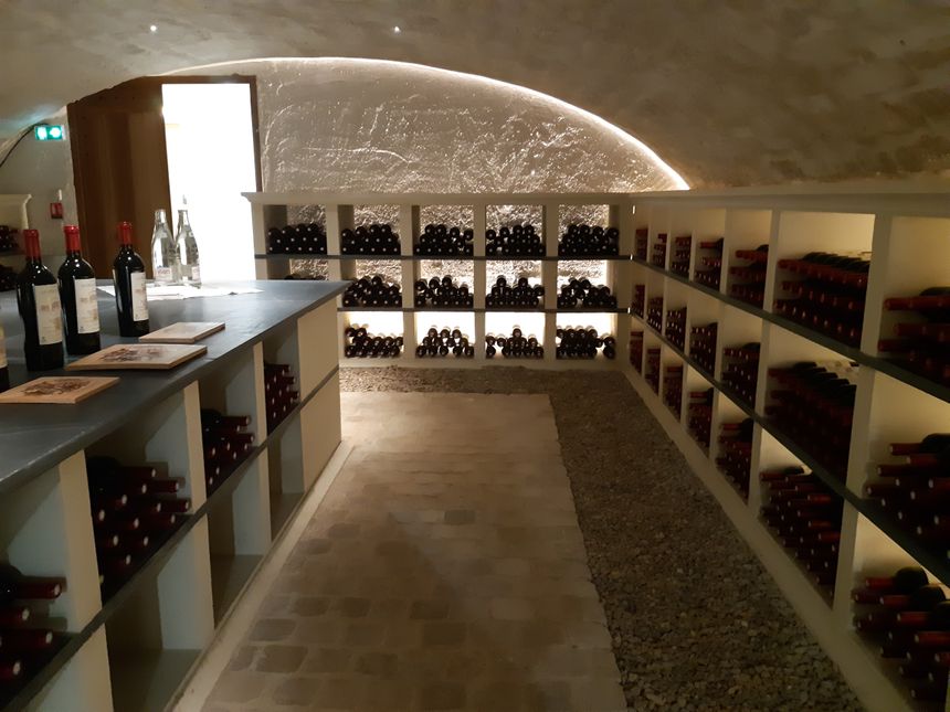 La cave compte 250 grands crus. L'objectif est d'arriver à 600.