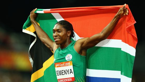 Caster Semenya, reine du 800m féminin, est accusée d'avoir naturellement un taux de testostérone élevé qui pourrait l'avantager ©Getty - Michael Dodge