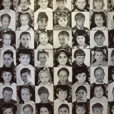 Depuis le 26 avril 1986, des enfants ukrainiens, mais aussi biélorusses, répartis sur plusieurs générations, souffrent des conséquences de la catastrophe.