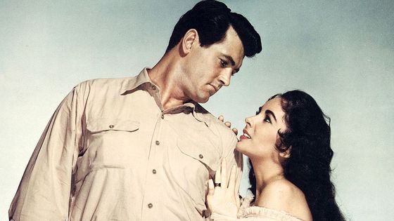 Elizabeth Taylor avec Rock Hudson (à gauche) sur le tournage de "Giant", réalisé par George Stevens en 1956 ©Getty - API/GAMMA/Gamma-Rapho