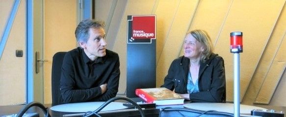 France Musique, studio 152... Le producteur Philippe Venturini & Cécile Reynaud, conservatrice en chef Bibliothèque nationale de France-BnF (g. à d.)