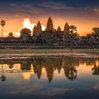 Les ruines du temple d'Angkor Wat sont un exemple des éclats du passé qui s'offrent à nos yeux, comme elles s'offrirent au regard de Pierre Loti en 1901.