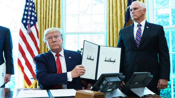 Donald Trump présentant un ordre exécutif imposant des sanction à l'Iran, 24 juin 2019 ©AFP - MANDEL NGAN