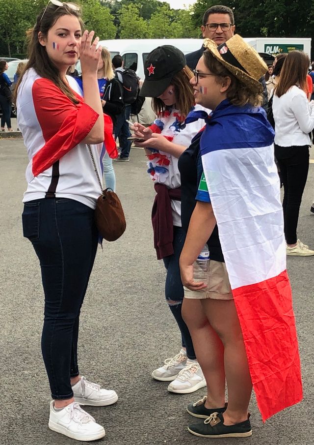 Drapeau tricolore et maquillage bleu-blanc-rouge seront de sortie pour les françaises lors de la coupe du Monde féminine de football