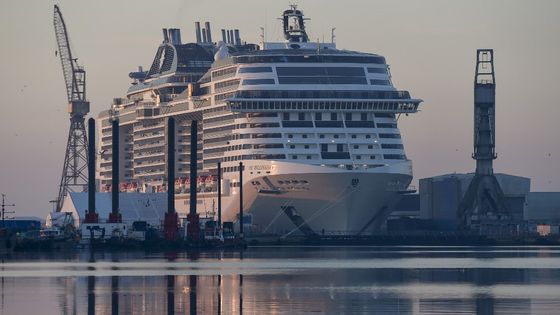 Le paquebot MSC Bellissima en cours de finition aux Chantiers de l'Atlantique, le 27 février 2019 à Saint-Nazaire. ©AFP - Sebastien SALOM-GOMIS