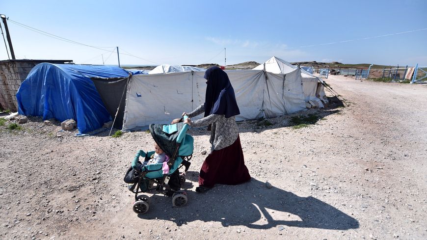 Dans le camp de Roj (Kurdistan syrien) où sont retenus des dizaines d'enfants français avec leurs mères