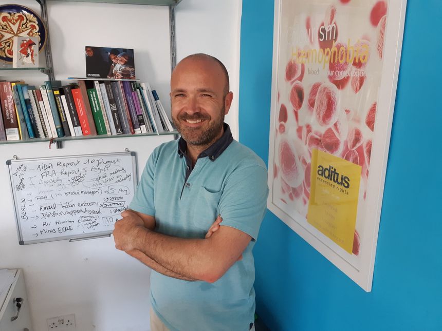 Neil Falzon, directeur de l'association Aditus, avocat des humanitaires et des migrants