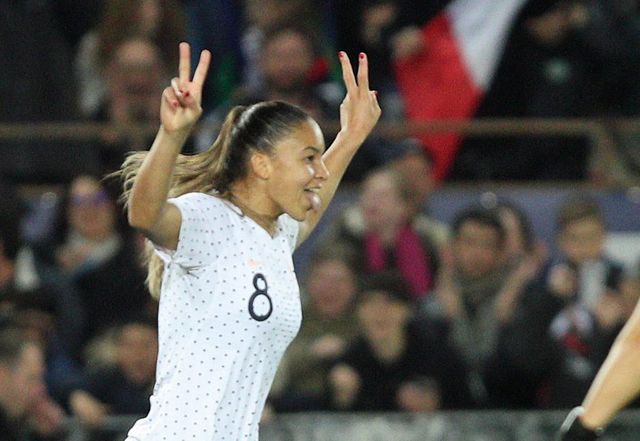 Joie de la buteuse Delphine Cascarino, lors d'un match match amical entre la France et le Danemark, à Strasbourg le 8 avril 2019