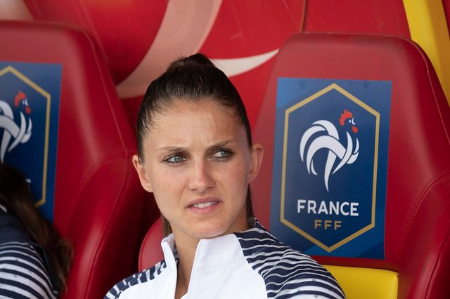 Eve Perisset lors du match de préparation pour la Coupe du Monde France - Thaïlande à Orléans
