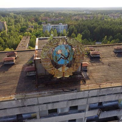 Résultat de l'état de délabrement avancé de l'URSS, la catastrophe de Tchernobyl révélait toutes les carences du système.