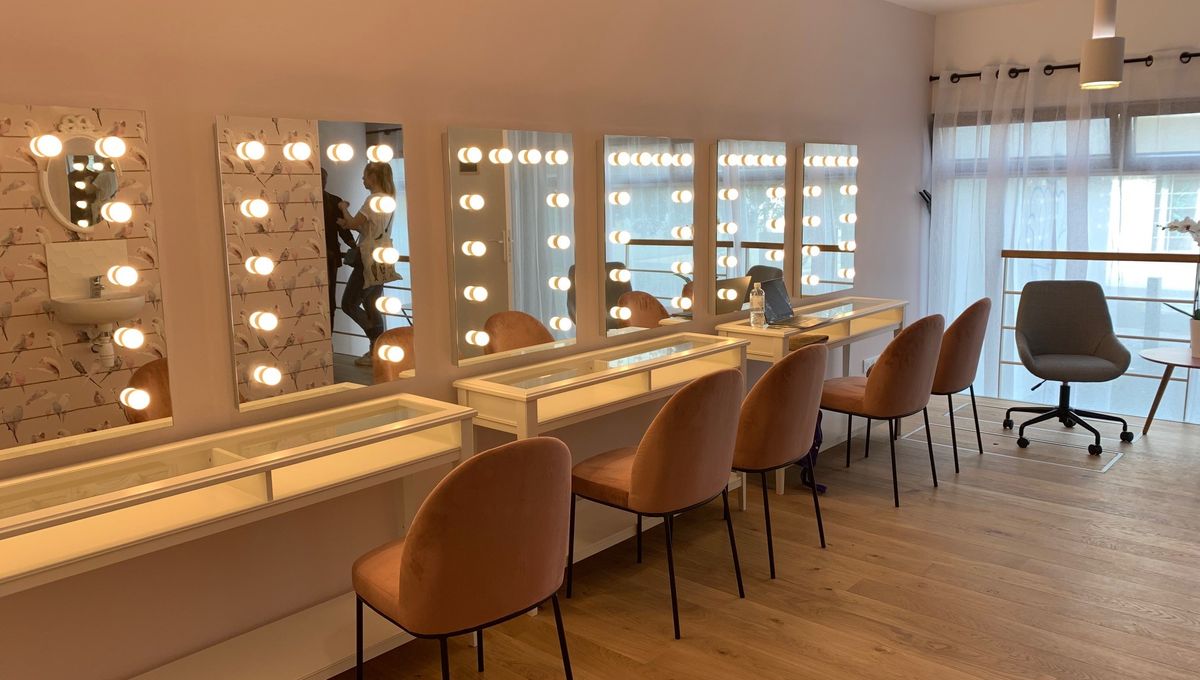 Paris Une Maison Rose Pour Prendre Soin Des Femmes Atteintes De Cancer