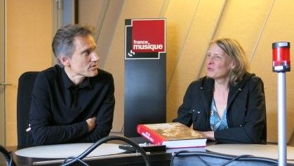 France Musique, studio 152... Le producteur Philippe Venturini & Cécile Reynaud, conservatrice en chef de la BnF (g. à d.)