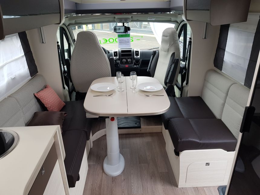 L' espace intérieur des camping-cars sont optimisés, comme dans les bâteaux.