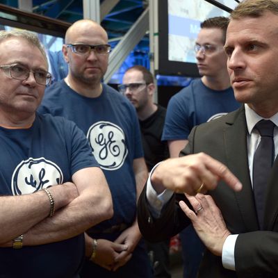 Emmanuel Macron sur le site de General Electric à Belfort en mai 2015, lorsqu'il était ministre de l'économie.