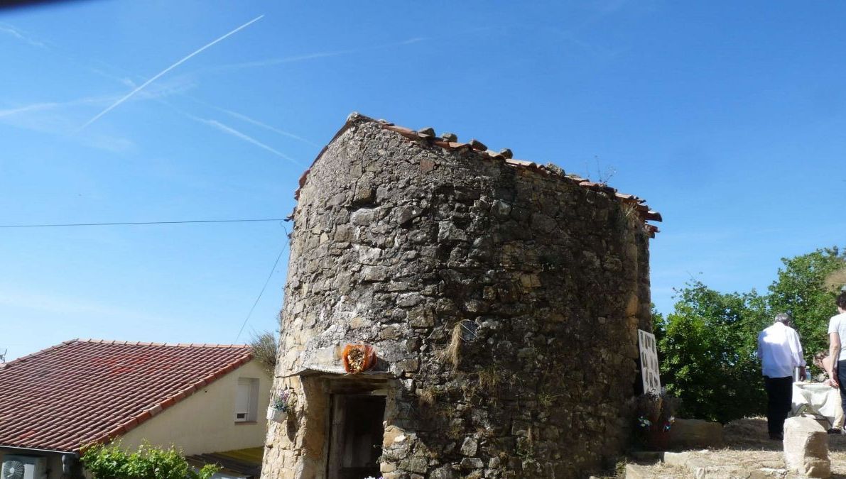 Le Moulin A Vent De Berre Les Alpes Prochainement Restaure Grace Au Loto Du Patrimoine