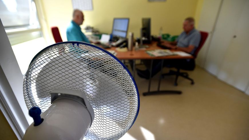 Les conditions de travail peuvent être rendues difficiles avec la chaleur.