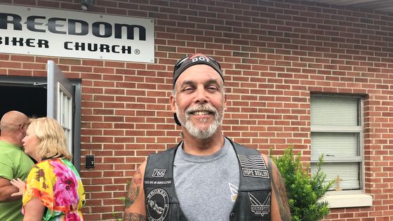 Marty, biker, est ouvrier chez Harley-Davidson ©Radio France - Gregory Philipps