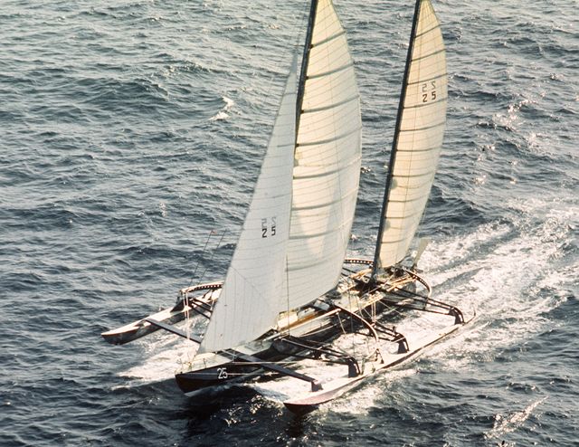 Manureva et le skipper Alain Colas ont disparu le 16 novembre 1978, sur la première édition de la Route du Rhum.