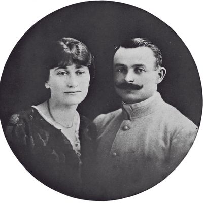 Céleste Albaret, gouvernante de Marcel Proust, et son époux, Odilon Albaret, chauffeur de Marcel Proust.