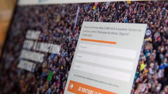 Cette photo montre la page web d’une pétition en ligne lancée par quatre ONG qui a récolté plus de 2 millions de signatures en soutien à un procès contre l’État français pour inaction contre le dérèglement climatique, le 10 janvier 2019 à Paris. ©AFP - Thomas Samson