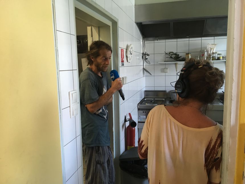 Lucas en renfort en cuisine