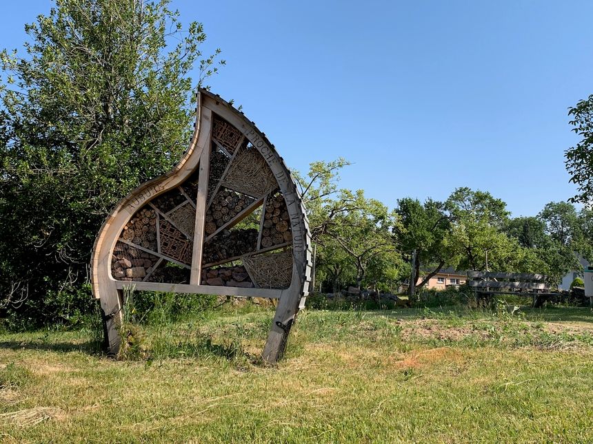 Aubure, le dernier hôtel (à insectes)