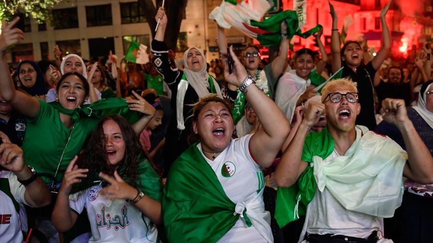Des supporters de l'Algérie au moment de la victoire, vendredi soir