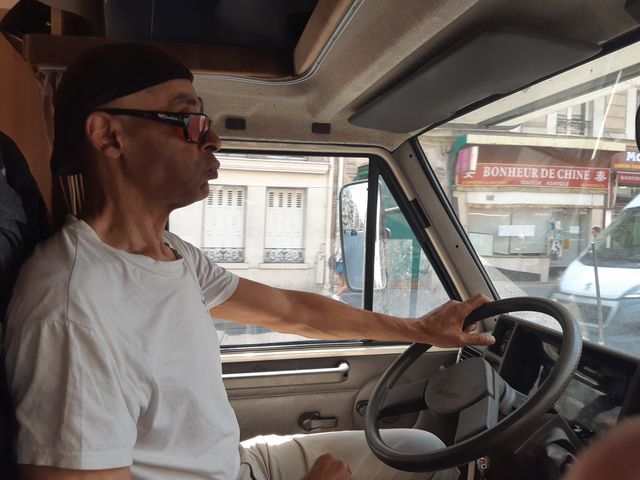 Jean-Pierre O'biang va à la rencontre des sans domicile fixe du mardi au vendredi