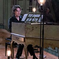 Frédérick Haas au clavecin interprétant des sonates de Scarlatti, au château d'Assas, dans le cadre du Festival Radio France Occitanie Montpellier, le 23 juillet 2018.