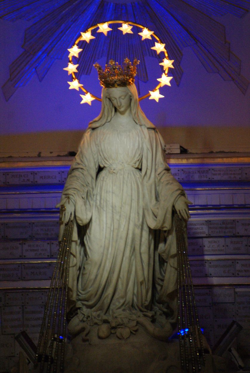 En direct de la Chapelle NotreDame de la Médaille miraculeuse, 140 rue du Bac à Paris (7ème)