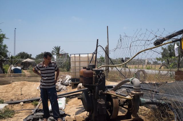 La terre de Mohamed Abu Dagga est à 400 mètres de la frontière. En 2018 les israéliens ont endommagé les champs 97 fois pour terrasser le secteur.