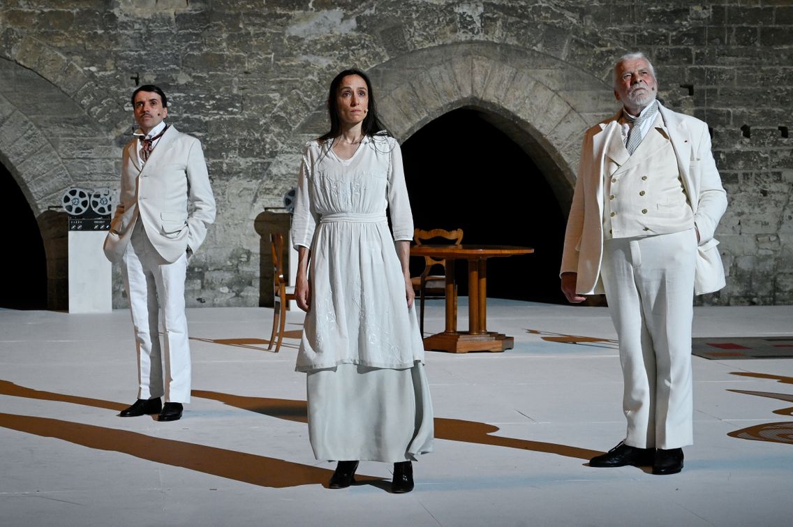Le Masque Et La Plume Ce Soir Le Masque et la Plume sur la scène du Festival d'Avignon