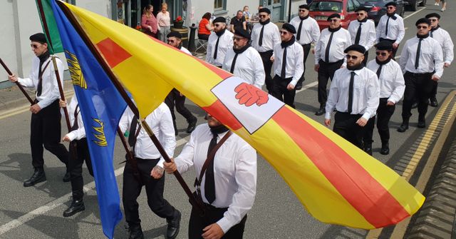 L'IRA appelle à la reprise de la lutte armée contre le Royaume-Uni.