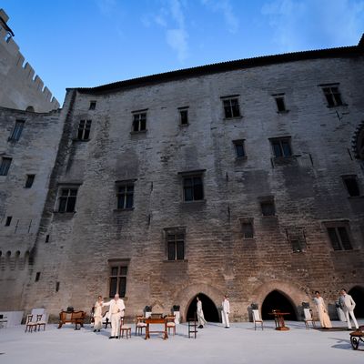 Répétition d'Architecture de Pascal Rambert. Cour du palais des papes