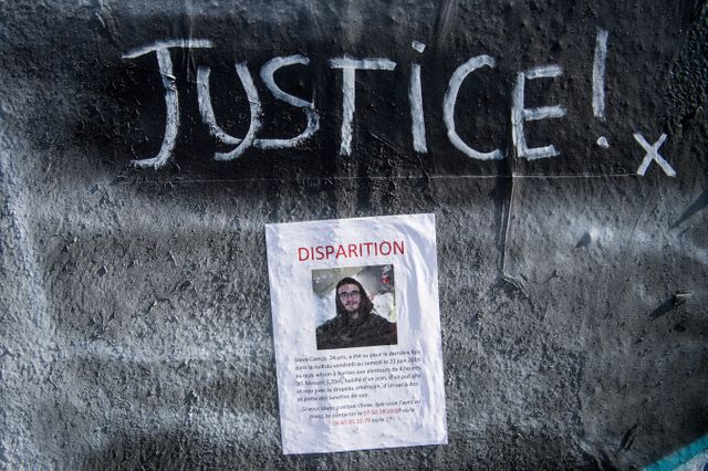 Avis de recherche placardé sur les quais de Nantes par la famille de Steve Cariço, disparu depuis le 21 juin