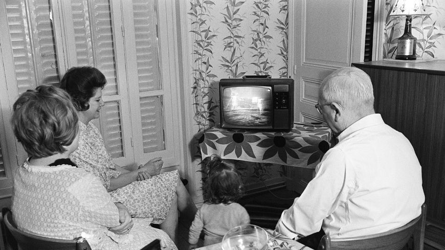 Les premiers pas des hommes sur la Lune ont été diffusés à la télévision dans le monde entier