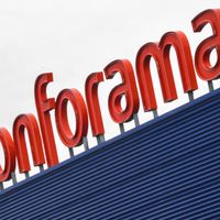 Enseigne Conforama à Vendin-le-Vieil.