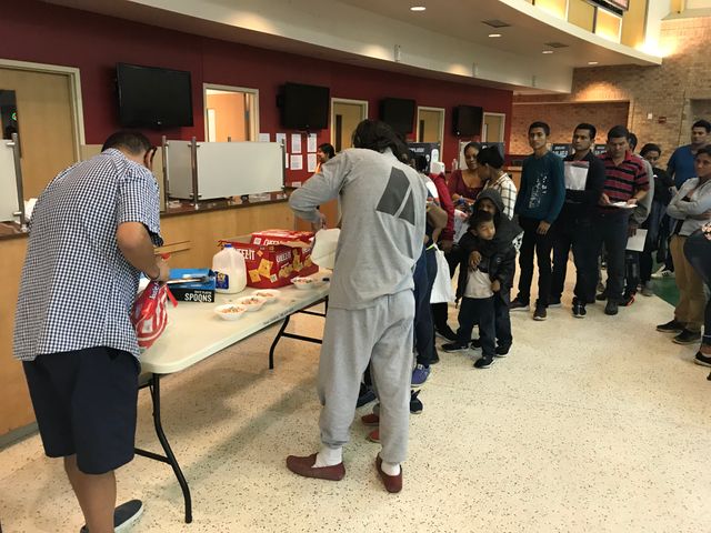 L’association Team Brownsville vient en aide aux immigrés fraichement débarqués sur le sol des Etats-Unis.