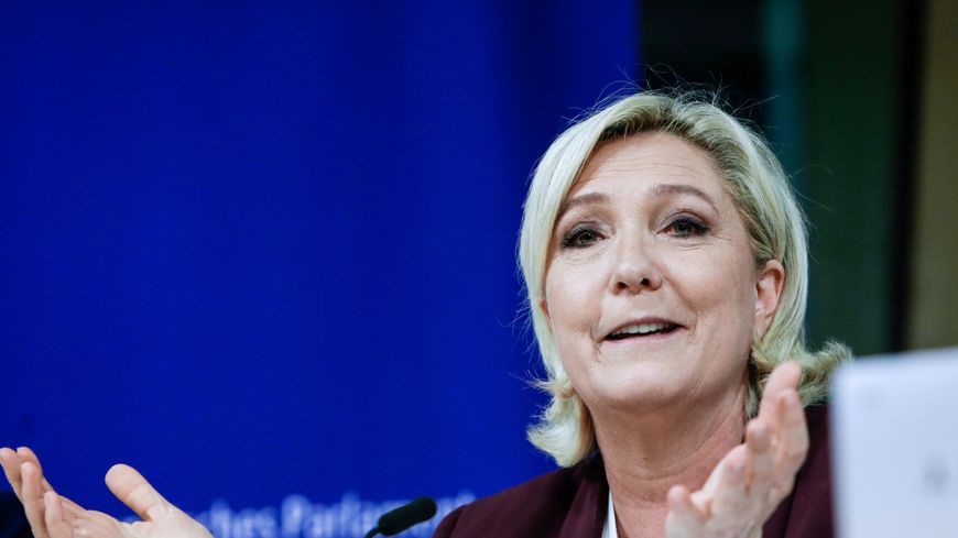 Marine Le Pen a demandé aux nouveaux eurodéputés RN de surveiller de près les votes de leurs adversaires au Parlement européen