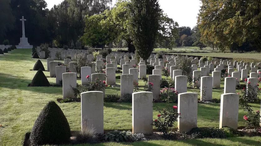 Cimetière militaire près d'Arras géré par la Commonwealth War Graves Commission (CWGC)