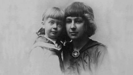 Marina Tsvetaeva avec sa fille Ariadne ©Getty - Heritage Images