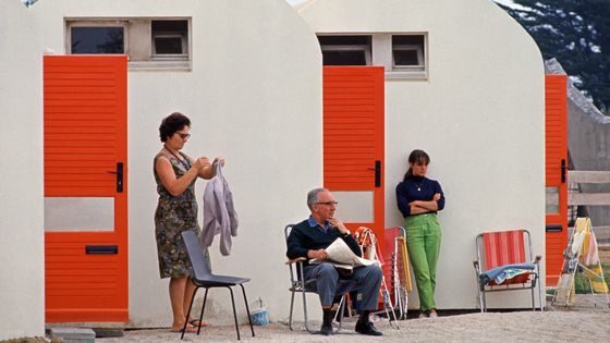 Le village de vacances de Beg Meil conçu par l'architecte Henri Mouette, dans les années 1970 ©Getty - Jean POTTIER/Gamma-Rapho
