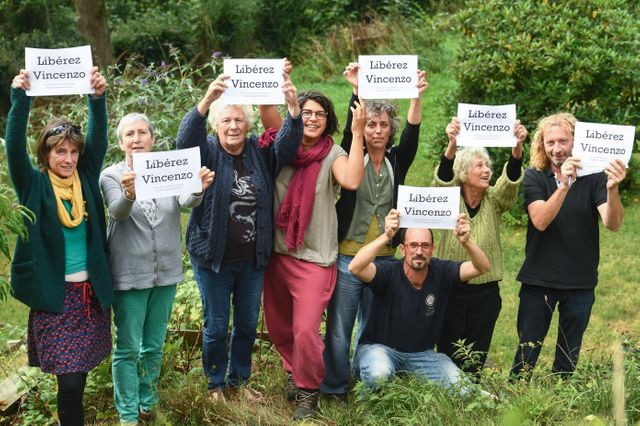 Des membres du comité "Soutien Vincenzo", seront présents devant la cour d'appel de Rennes. Le comité de soutien refuse que l'Italien devienne un "trophée de chasse" pour Matteo Salvini.